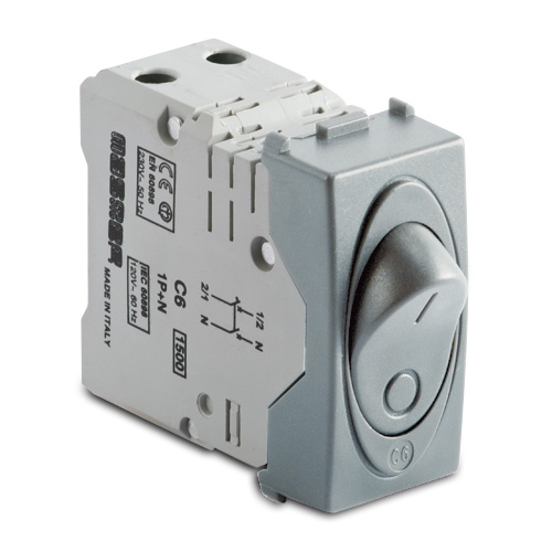 STEEL Int.aut.magn.1P+NC6A pi1500A