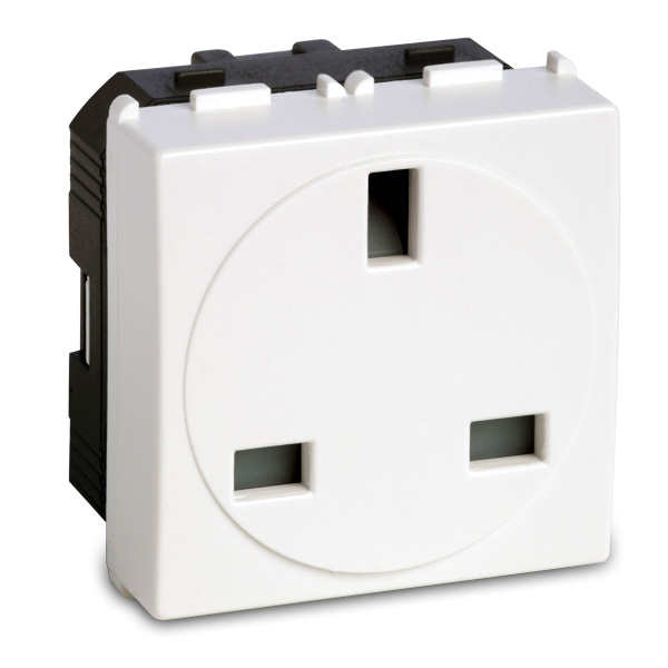 13A English socket 2P.+earth w/safety,wh
